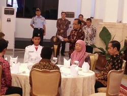 Jokowi Undang Makan Siang 476 Orang Teladan Nasional di Istana