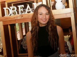 Nadine Chandrawinata yang Selalu Tertutup Soal Asmara