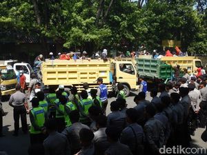 Warga Blok Cepu Demo Tuntut Pemerintah Tinjau Ulang Amdal ExxonMobil