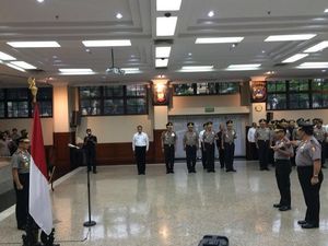 Kapolri Lantik Kenaikan Pangkat 13 Perwira Tinggi