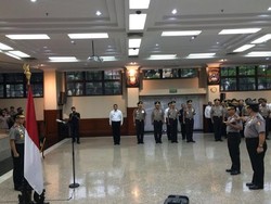 Kapolri Lantik Kenaikan Pangkat 13 Perwira Tinggi