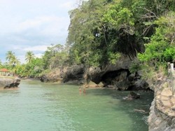 Liburan Spontan ke Anyer, Ini Daftar Pantainya!