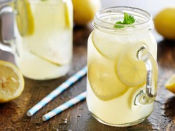 Ini Cara Bkin Lemonade yang Segar dan Enak