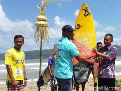 Meriahkan HUT RI, Pacitan Gelar Asian Surfing Championship