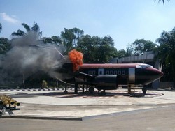 Menhub Budi Karya Lihat Proses Simulasi Penanganan Kecelakaan Pesawat