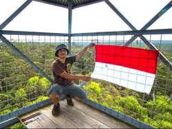 Merayakan Kemerdekaan RI di Pohon Setinggi 75 Meter di Australia