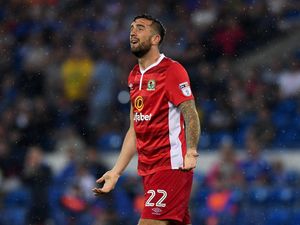 Pemain Ini Bikin Tiga Gol Bunuh Diri di Dua Laga (Plus Satu Kartu Merah)