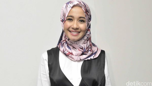 Cantik Tampil Kasual ala Laudya Cynthia Bella