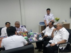 Menhub, Gubernur Sumsel, dan Dirut Waskita Rapat Bahas LRT Palembang