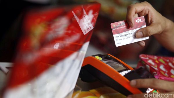 Mensos Khofifah Luncurkan Kartu Kombo