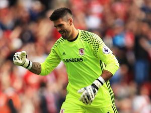 Pernah Disia-siakan, Valdes Tetap Anggap Van Gaal seperti Sosok Ayah Pernah Disia-siakan, Valdes Tetap Anggap Van Gaal seperti Sosok Ayah
