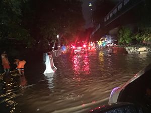 Jakarta Kebanjiran, Dinas Tata Air Kerahkan Petugas dan Pompa Air