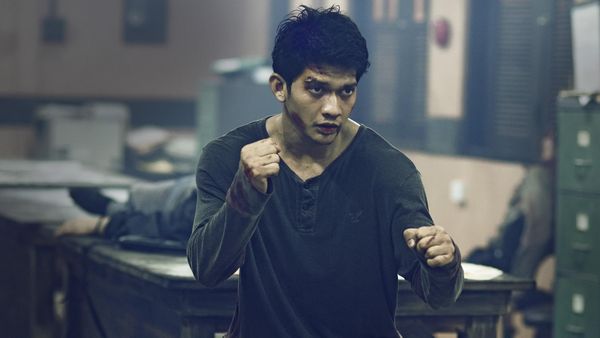Darah dan Baku Hantam di Headshot