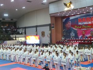 Ribuan Karateka Ikuti Kejurnas Karate Piala Panglima TNI