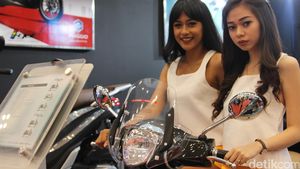 Si Cantik SPG GIIAS 2016