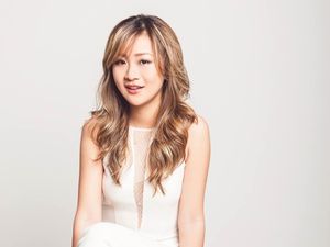 Cerita Archangela Chelsea Rias Seleb Hollywood di Peoples Choice Awards