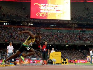 Berlari Seperti Petir Bolt