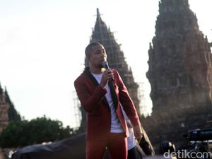 Penampilan Manis Marcell di Prambanan Jazz 2016