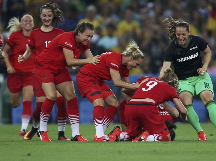 Tim Putri Jerman Rebut Emas Sepakbola