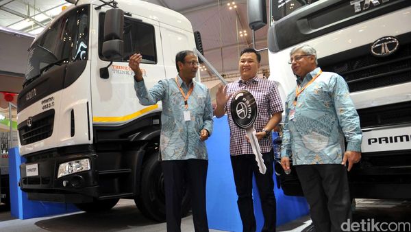 Tata Motors Ramaikan GIIAS 2016