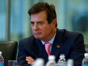 Eks Ketua Timses Trump Bebas dari Penjara karena Pandemi Corona Eks Ketua Timses Trump Bebas dari Penjara karena Pandemi Corona