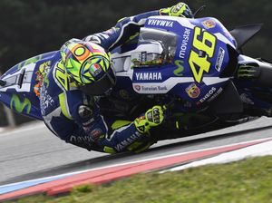Akui Sangat Sulit Kejar Marquez, Rossi Fokus Kalahkan Lorenzo Akui Sangat Sulit Kejar Marquez, Rossi Fokus Kalahkan Lorenzo
