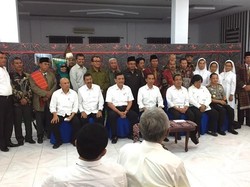 Jokowi Berdialog dengan Tokoh Masyarakat di Sekitar Danau Toba