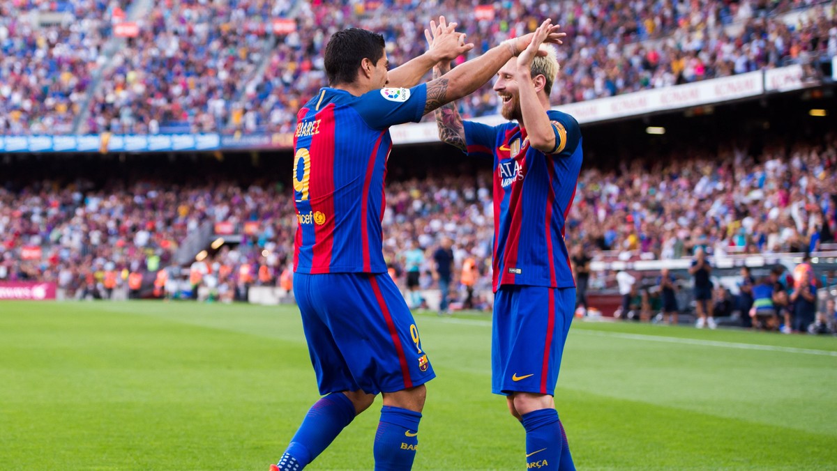 Messi dan Suarez promosikan calon tuan rumah Piala Dunia 2030 (Alex Caparros/Getty Images)