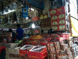 Pedagang Oleh-oleh Haji di Tanah Abang Kantongi Omzet Rp 10 Juta/Hari