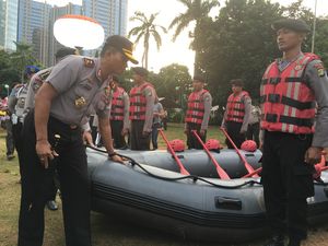 Kapolda Metro Cek Kesiapan Tim SAR untuk Antisipasi Banjir Jakarta