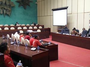 Komisi V Terima Perwakilan Driver Taksi Online yang Demo di DPR