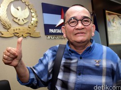 Ruhut Layangkan Surat Pengunduran Dirinya sebagai Anggota DPR