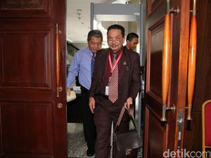 Jejak Binsar: Dulu Bidik Hakim Agung Nonkarier, Kini Malah Menggugatnya