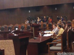 Ahok: Menurut Saya Cuti itu Hak Bukan Kewajiban