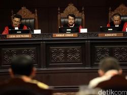 Pilgub Makin Dekat, MK Harap Ahok Tak Lama Perbaiki Materi Gugatan