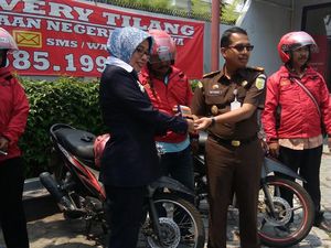 Ojek Tilang Anti Ribet kini Dibekali Mesin Gesek Ojek Tilang Anti Ribet kini Dibekali Mesin Gesek