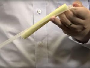 Gantikan Plastik, Peneliti Manfaatkan Protein Susu sebagai Pembungkus Makanan