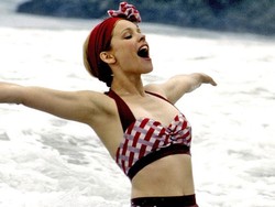 7 Aktris dengan Baju Renang Paling Ikonik dalam Film Hollywood