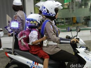 Cara Unik Polisi Semarang Sadarkan Siswa dan Orangtua Agar Tertib Berlalu Lintas