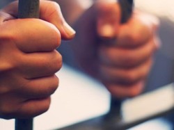 Video: Merasakan Sensasi Jadi Tahanan di Hostel Ini