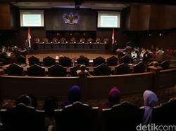 Kasus LGBT Jadi Sidang Terpanjang di Sejarah MK, Pemohon: Ini Masalah Penting