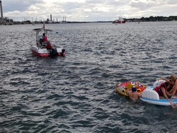 Pesta di Sungai, 1.500 Warga AS Hanyut dan Masuk Secara Ilegal ke Kanada