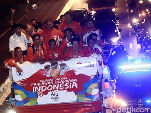 Kemeriahan Arak-arakan Tontowi-Liliyana