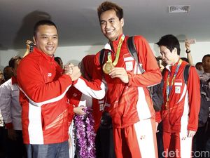 Pahlawan Olahraga Owi/Butet Tiba di Bandara Soetta