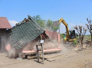 Puluhan Bangli Diduga Tempat Prostitusi Dibongkar