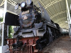 Ular Besi Penyelamat Republik