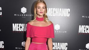Seksinya Rosie Huntington-Whiteley di Karpet Merah