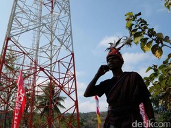 Isu Monopoli Tak Bikin Telkomsel Ciut Blusukan ke Pelosok