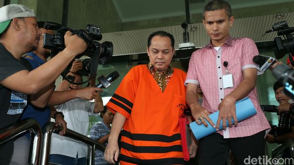 KPK Periksa Edi Santoni