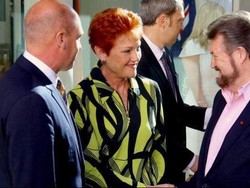 Senator Baru Australia Mulai Disekolahkan